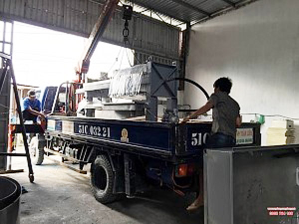 may ep bun khung ban